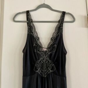 Vandemere Long Black Nightgown